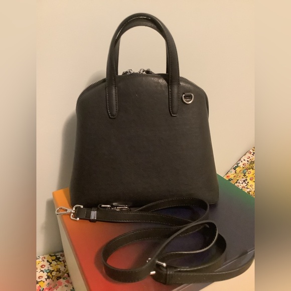 Beautiful black dome shaped Cynthia Rowley crossbody/satchel. - Picture 1 of 4